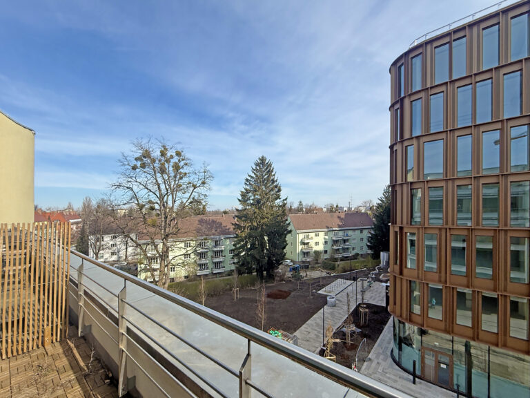 Referenzen 24 Blick vom Balkon Links