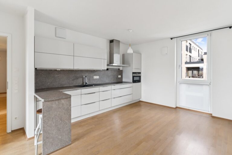 Referenzen 12 3-Zimmer Etagenwohnung zur Miete