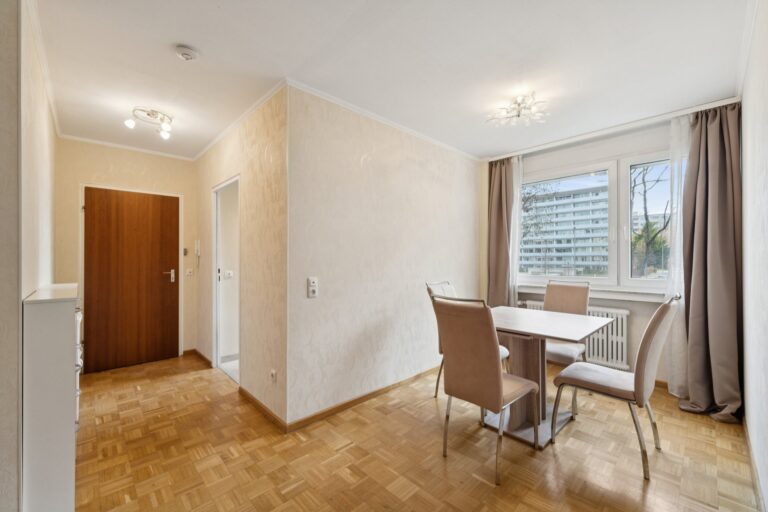 2,5-Zimmer-Wohnung mit Balkon