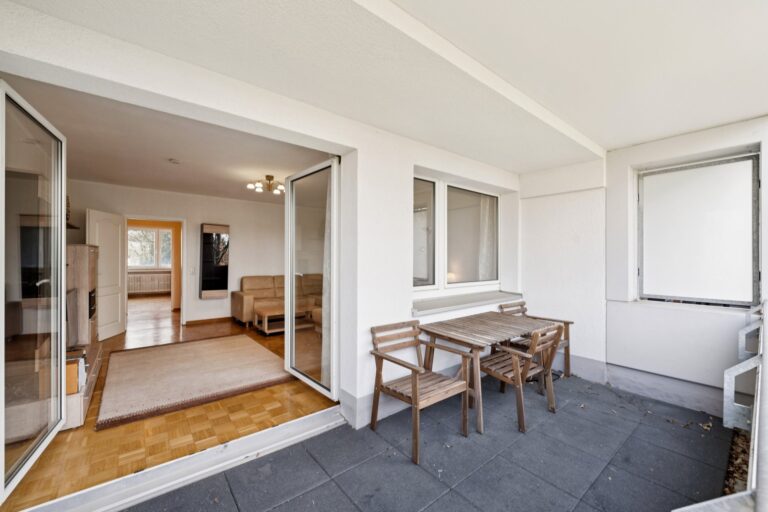 2,5-Zimmer-Wohnung mit Balkon
