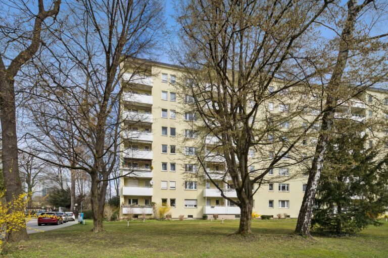 1-Zimmer-Wohnung mit Balkon in München Parkstadt Bogenhausen